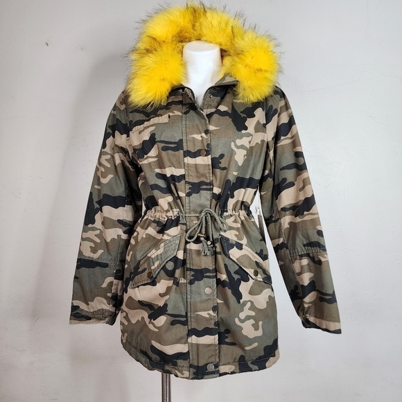 NWT Ci Sono Camouflage Hooded Jacket with Detachable Faux Fur Size Medium - Picture 1 of 16